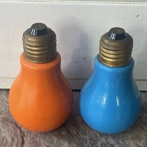 Vintage Light Bulbs Salt and Pepper Shaker Set, Japan MCM Christmas See Pictures